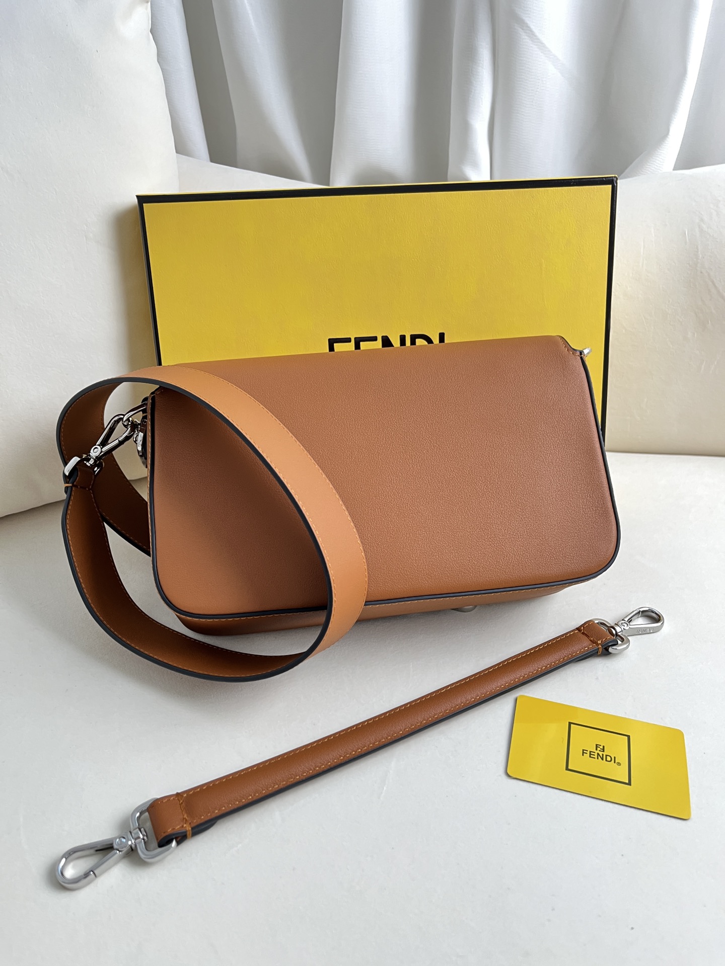 handbags FENDI 5012 size:26*5*15cm - vstockx