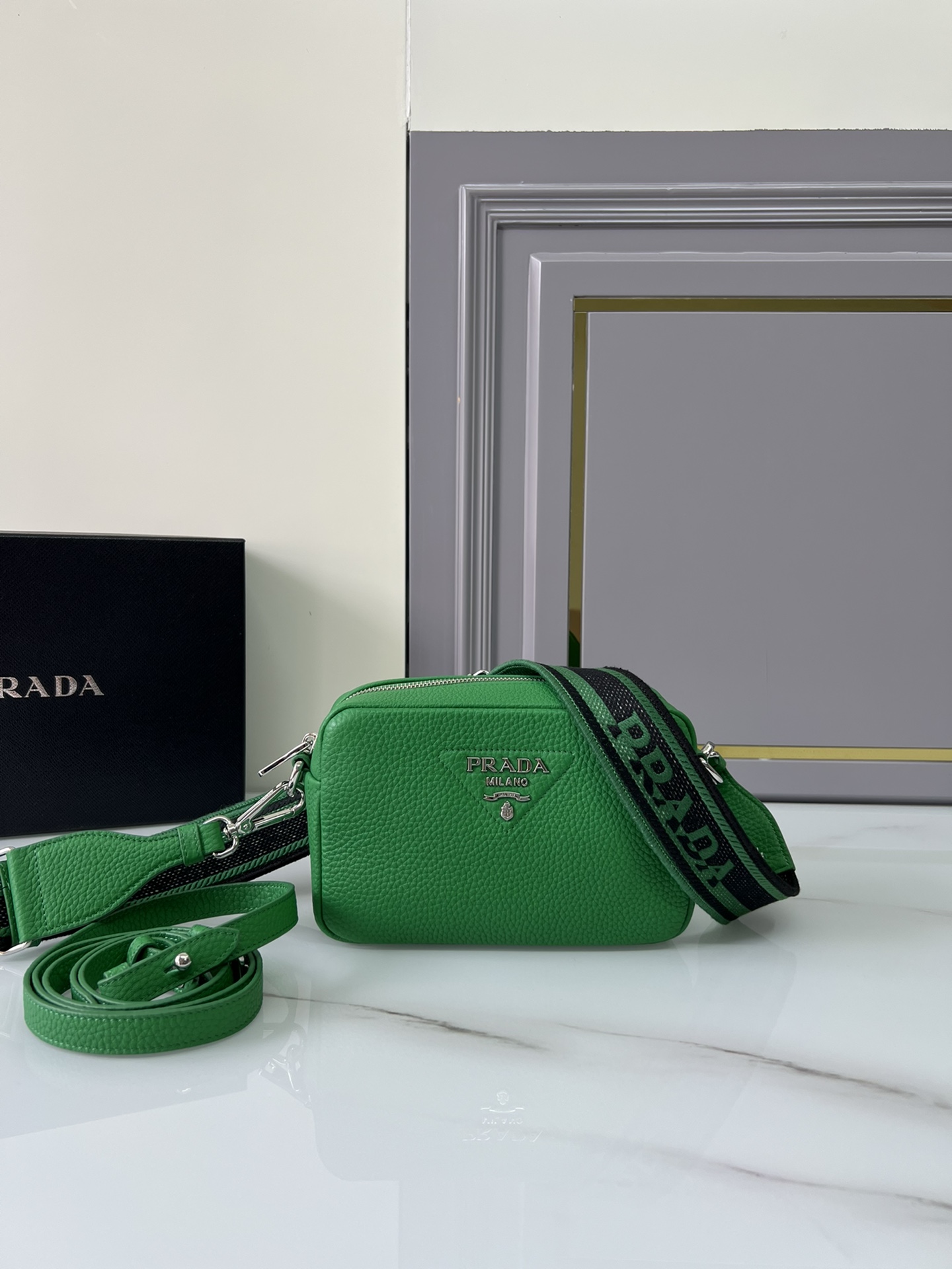 handbags prada 1BH192 19*12*6 - vstockx