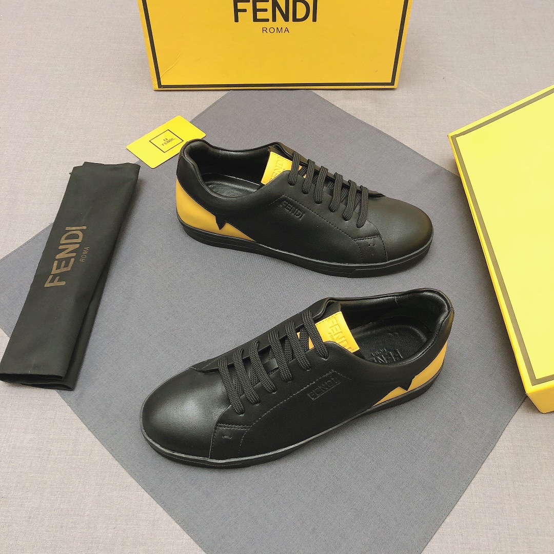 Fendi Low Top Sneakers 20 - vstockx