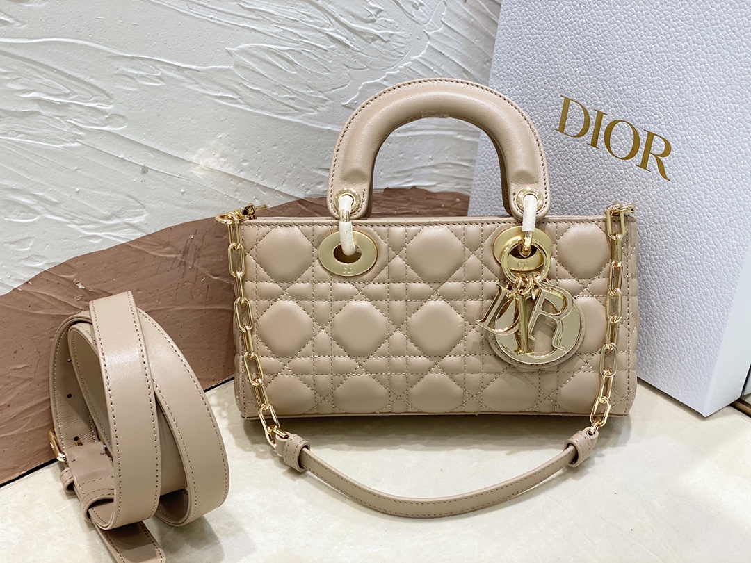 Handbags Dior 9240 size  22*6*12 cm - vstockx