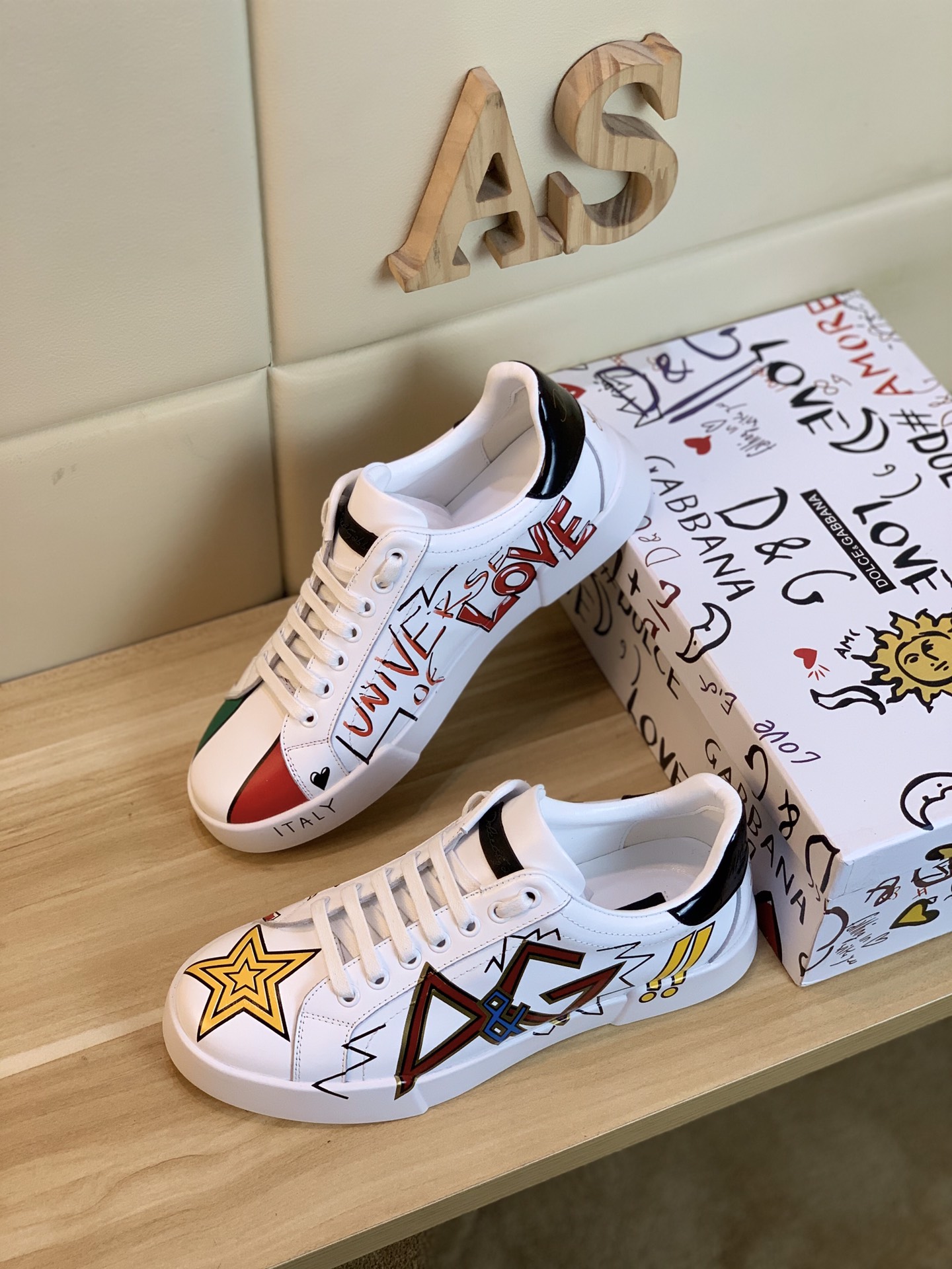 Dolce & Gabbana Low Tops Sneakers 127 - vstockx