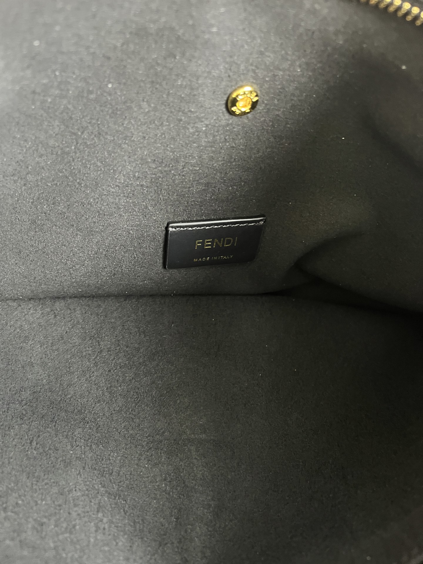 handbags FENDI 014 size:23.5*36*14cm - vstockx