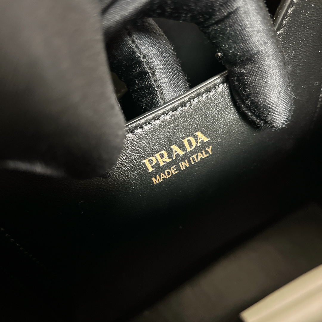 handbags prada 1BA212 22×23×13 - vstockx