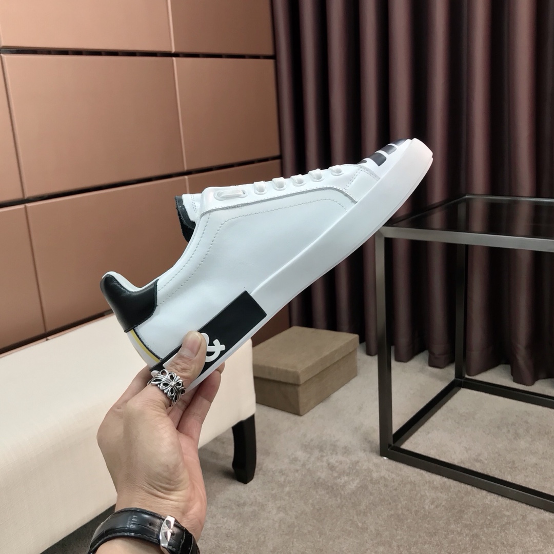 Dolce & Gabbana Low Tops Sneakers 121 - vstockx