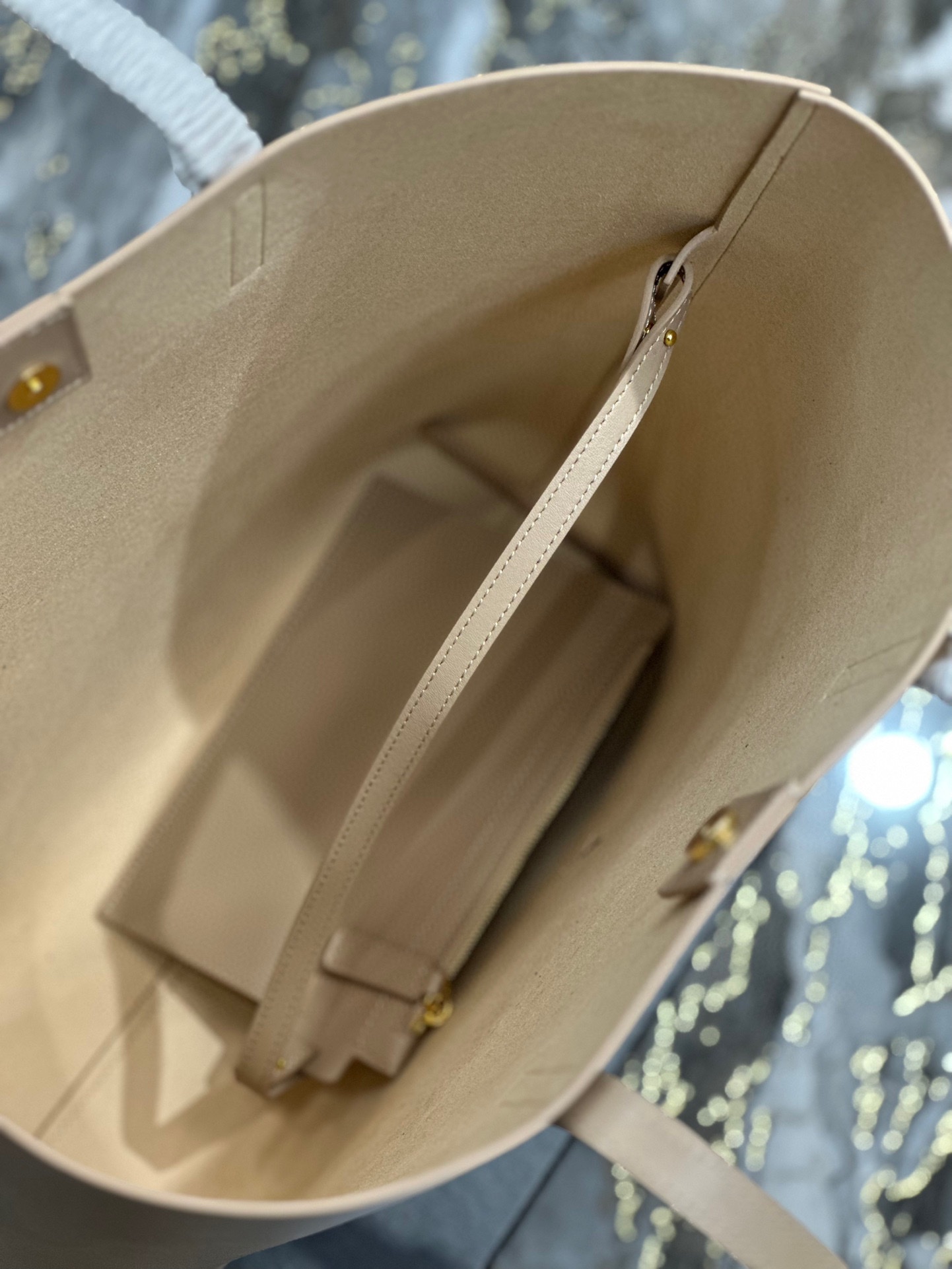 Handbags SAINT LAURENT 600306 size 32.5  35  10.5 cm - vstockx