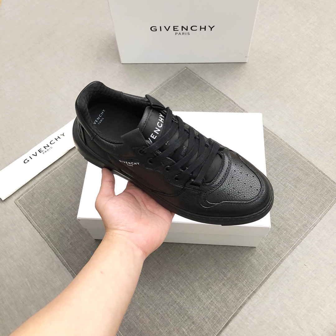 Givenchy Wing Sneakers 5 - vstockx
