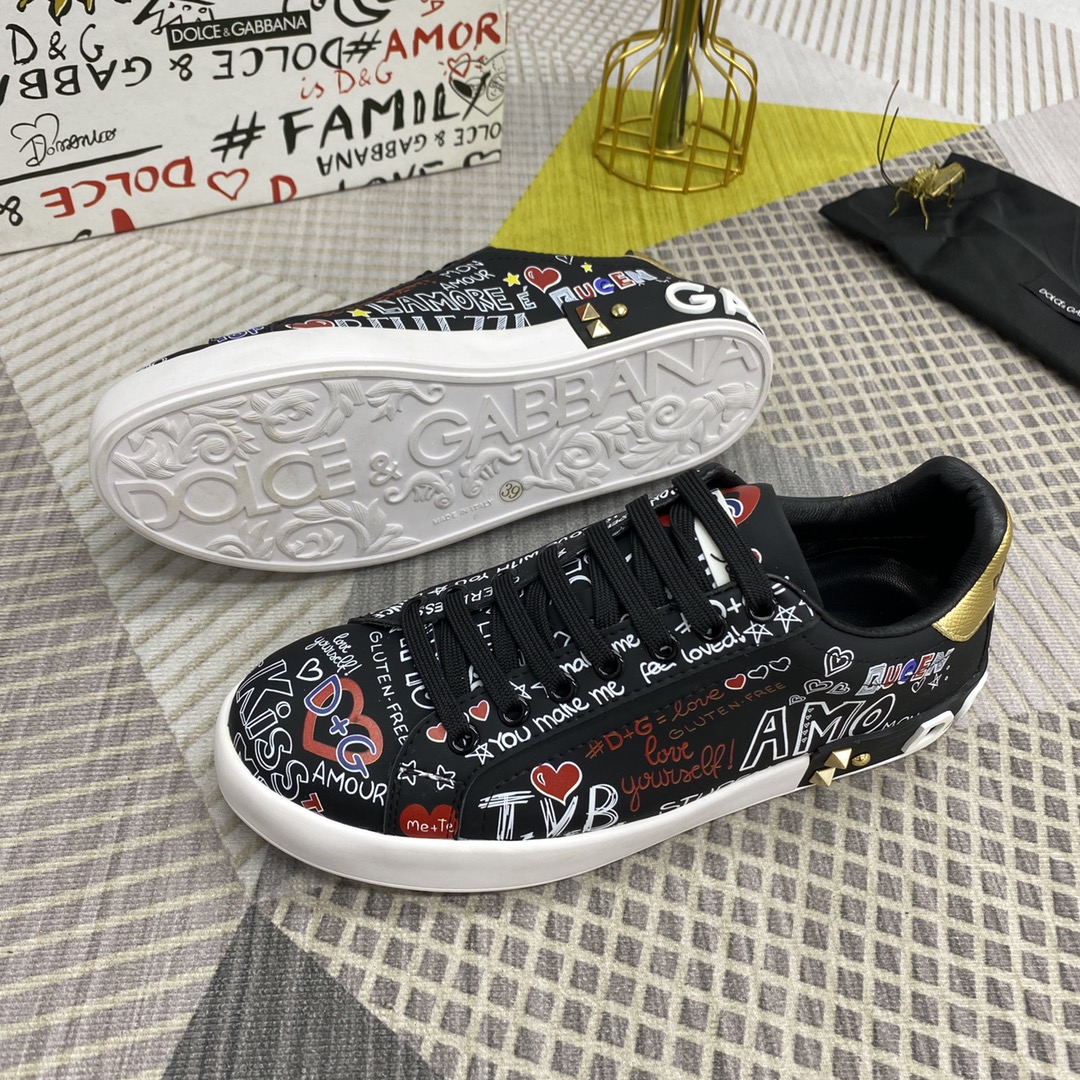Dolce & Gabbana Low Tops Sneakers 96 - vstockx