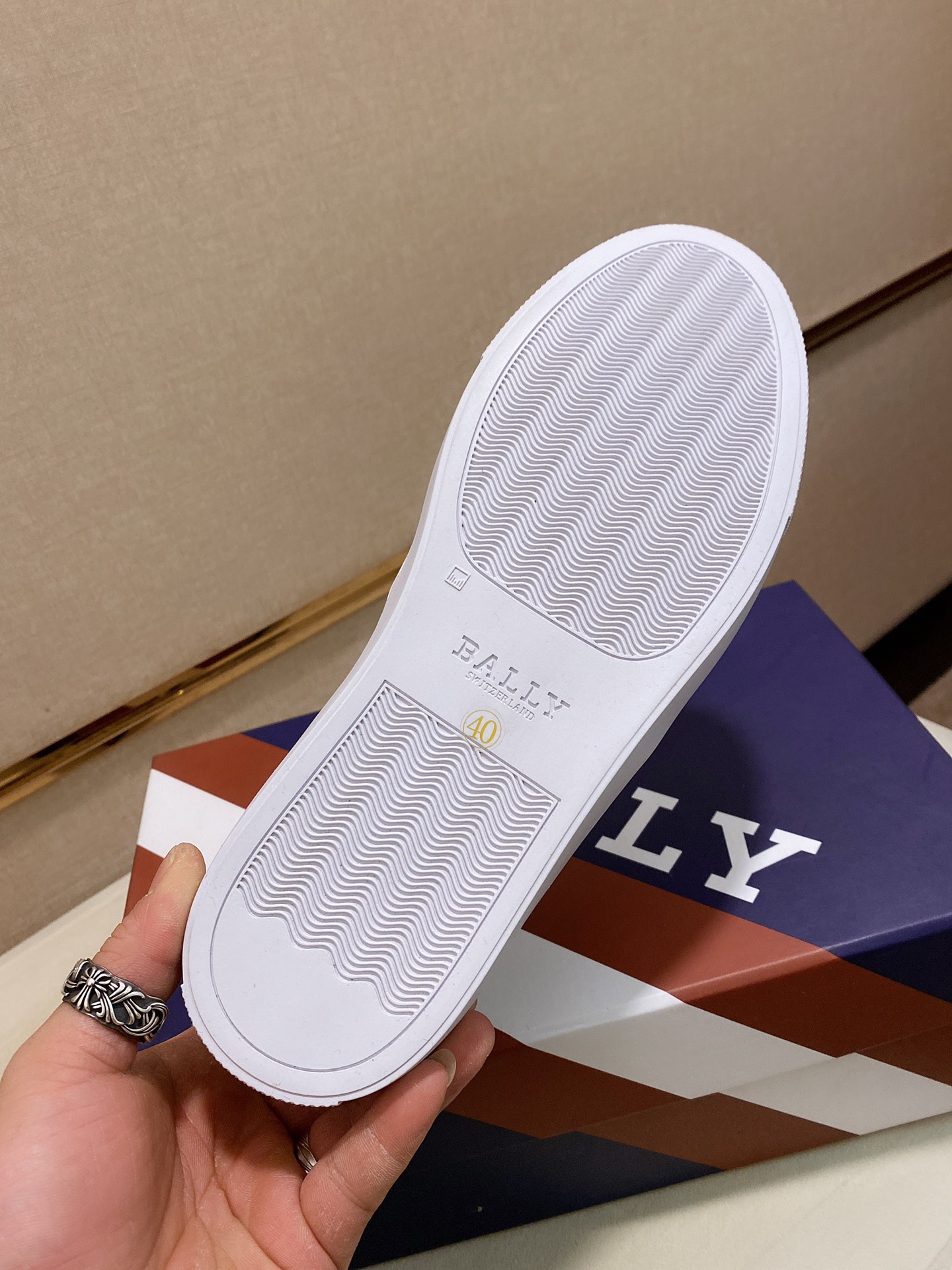 Bally Low Top Sneaker 1 - vstockx