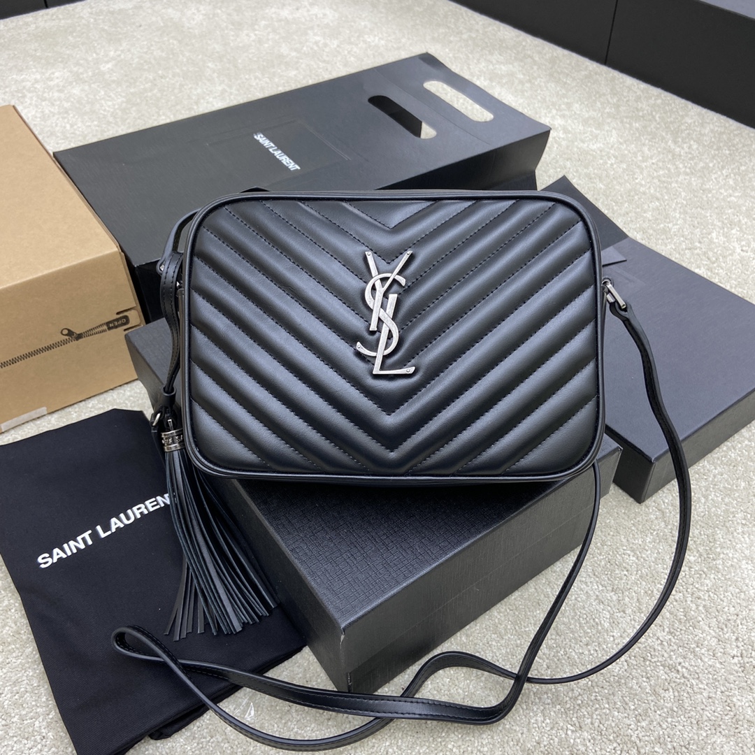 Handbags SAINT LAURENT 520534 size 23x16x6 cm - vstockx