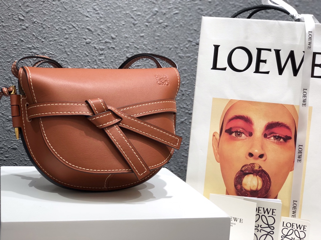 Handbags LOEWE zp size:20*19*11.5 cm - vstockx