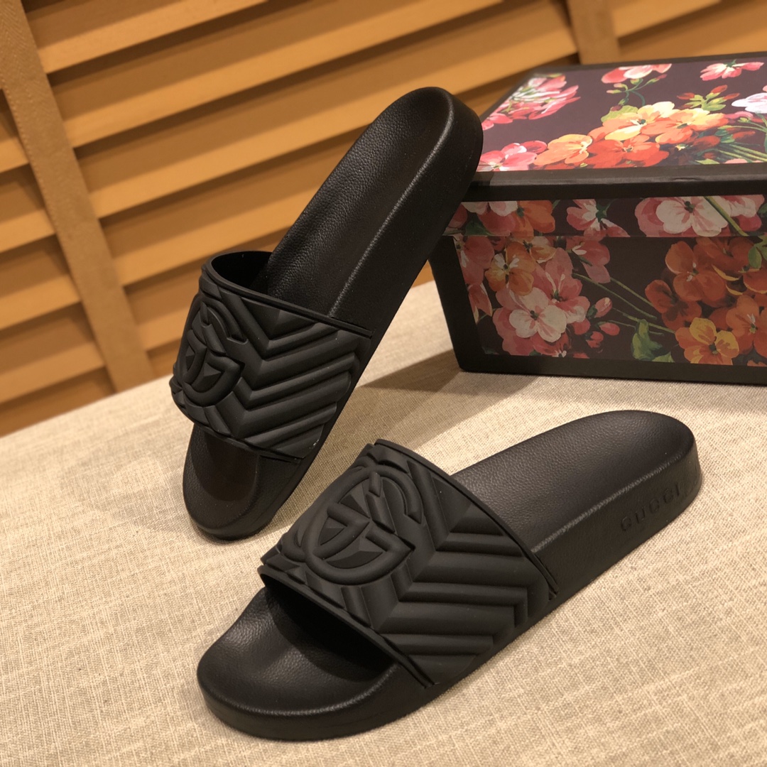Gucci Slippers 16 - vstockx