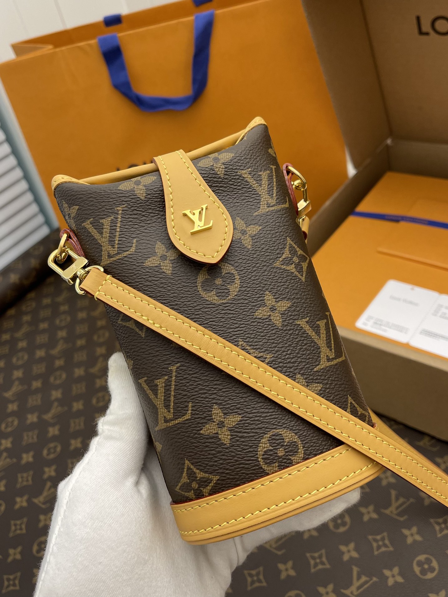 Handbags Louis Vuitton mini M80874 size:14.5*18*6.5 cm - vstockx