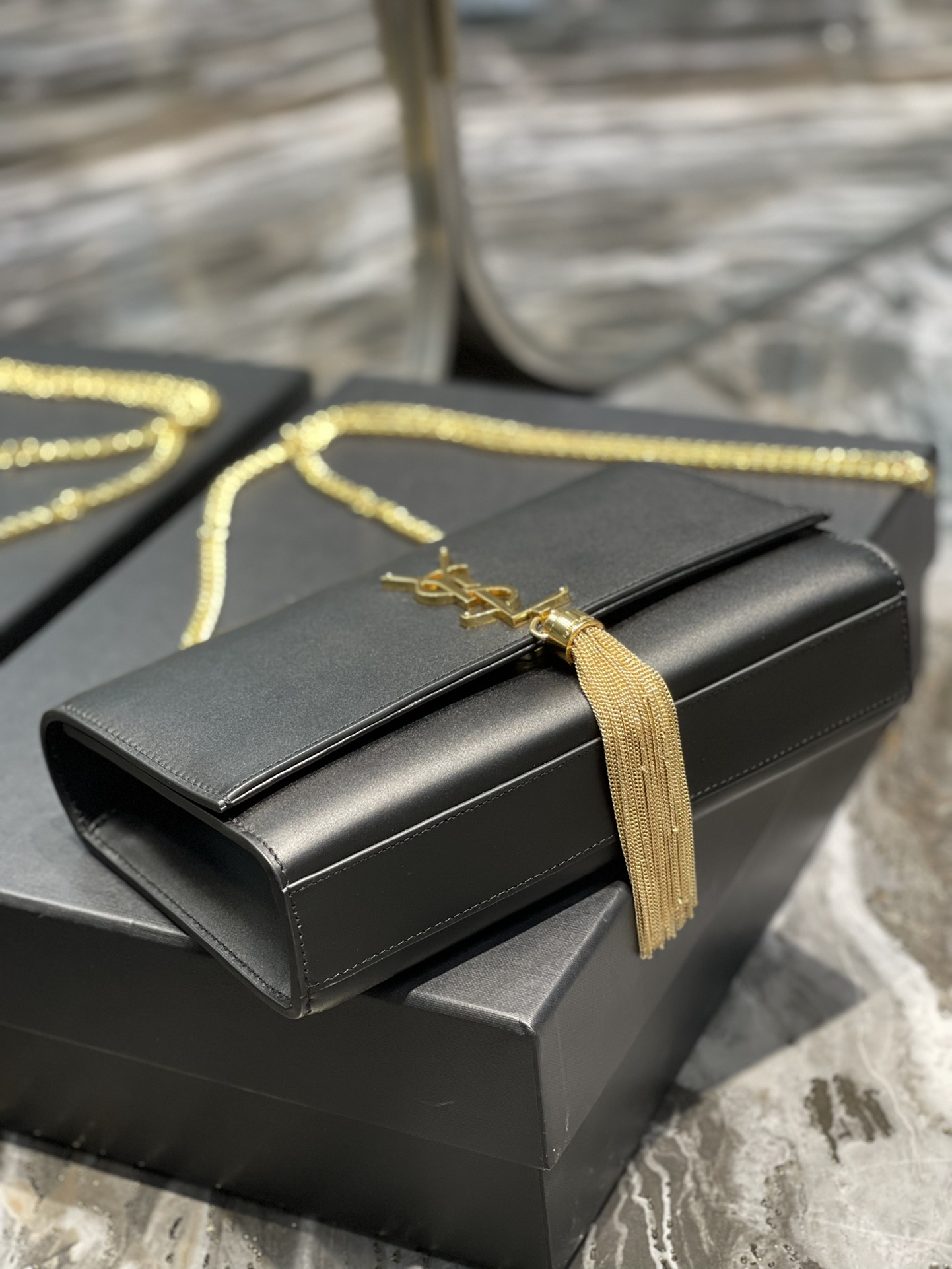 Handbags SAINT LAURENT 354119 size 24x14.5x5 cm - vstockx