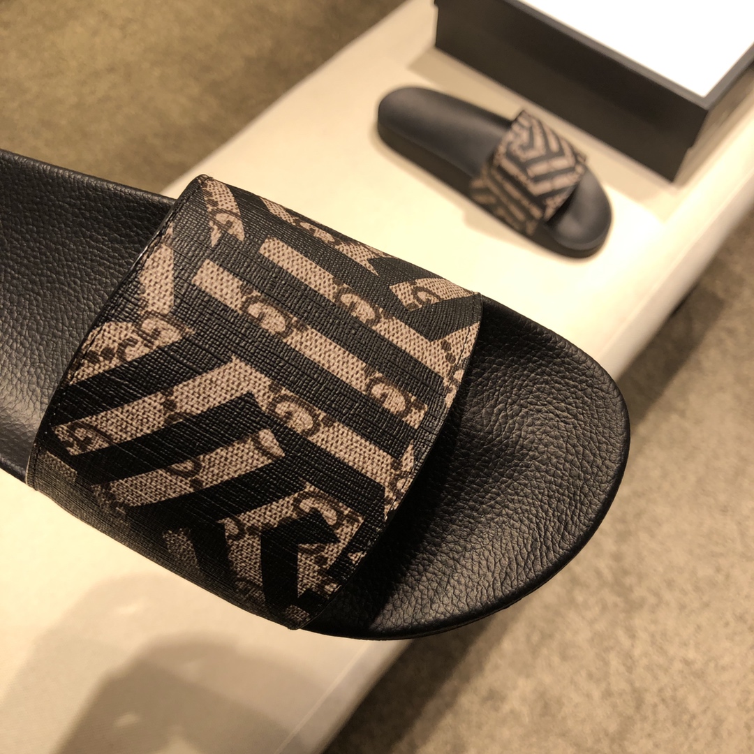 Gucci Slippers 39 - vstockx