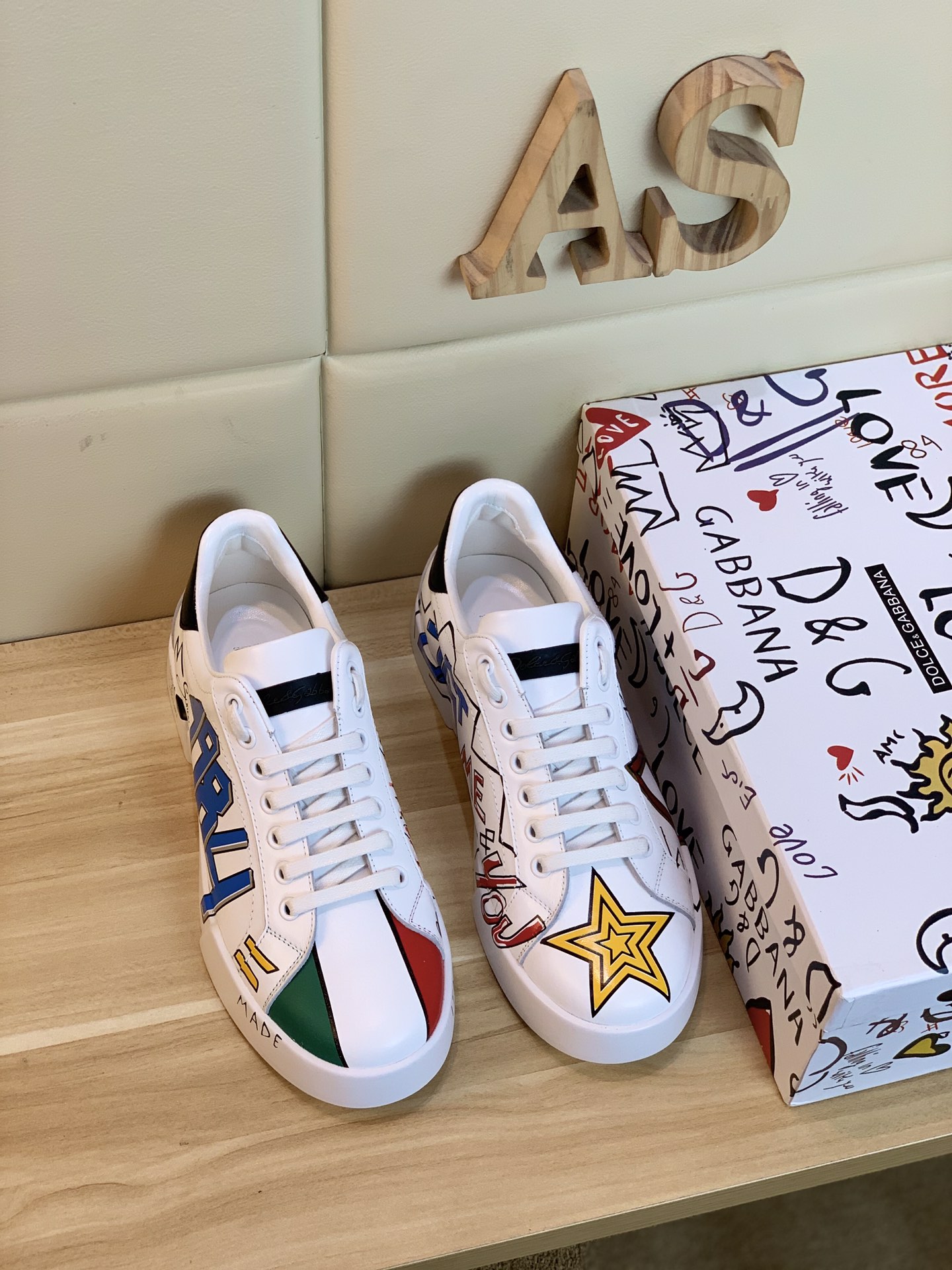 Dolce & Gabbana Low Tops Sneakers 127 - vstockx