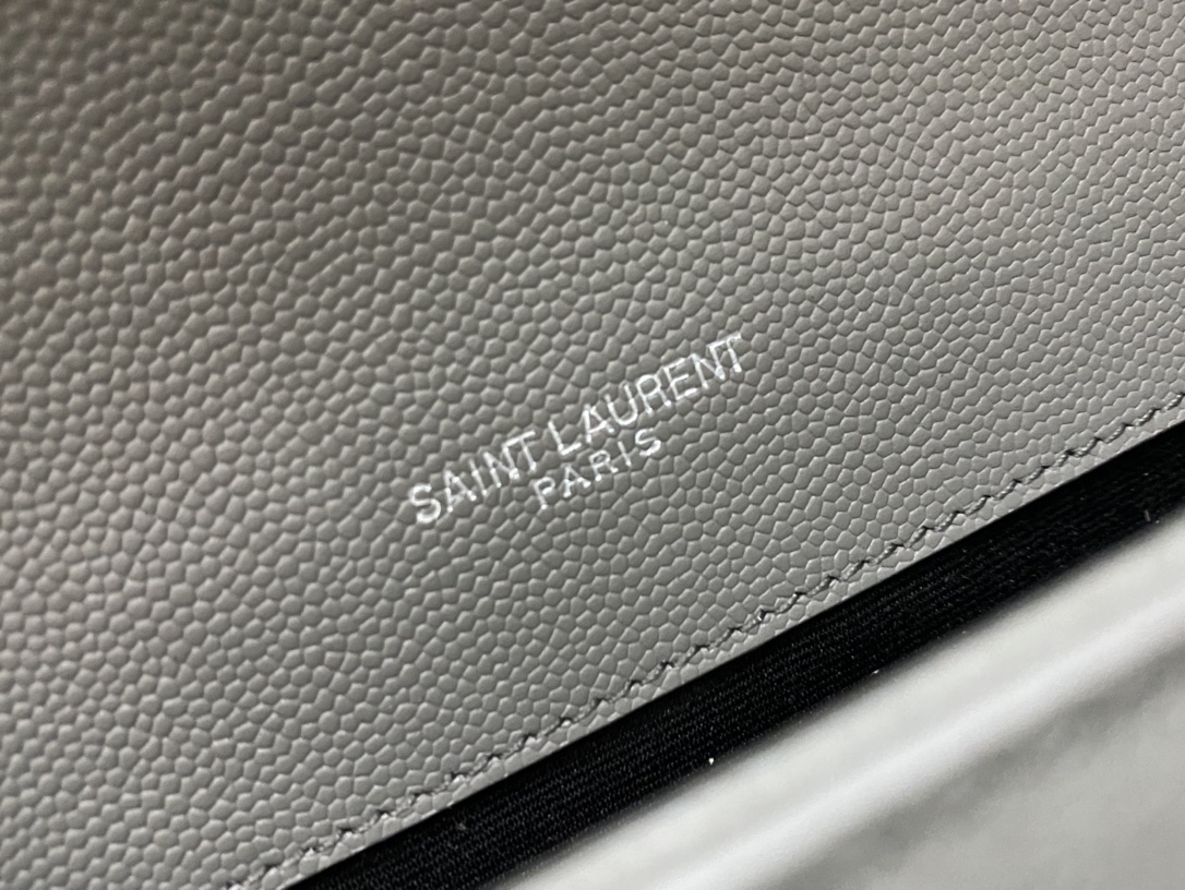 Handbags SAINT LAURENT 469390 size 20x12.5x5 cm - vstockx