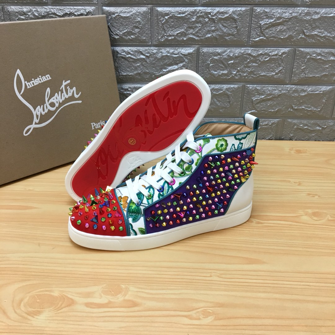 Christian Louboutin Louis Junior Spikes Orlato Flat Sneakers 15 - vstockx