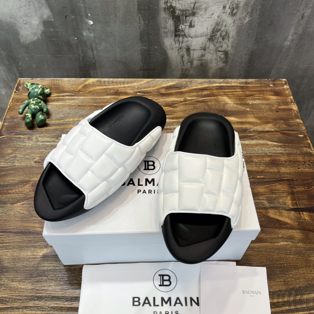Balmain Quilted leather B-IT mules 10 - vstockx