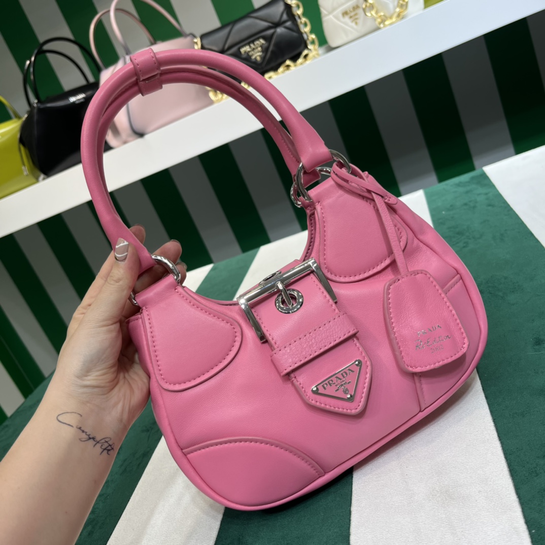 Handbags Prada PRADA PASSAVELA 1BA381 size:23x16x9 cm - vstockx