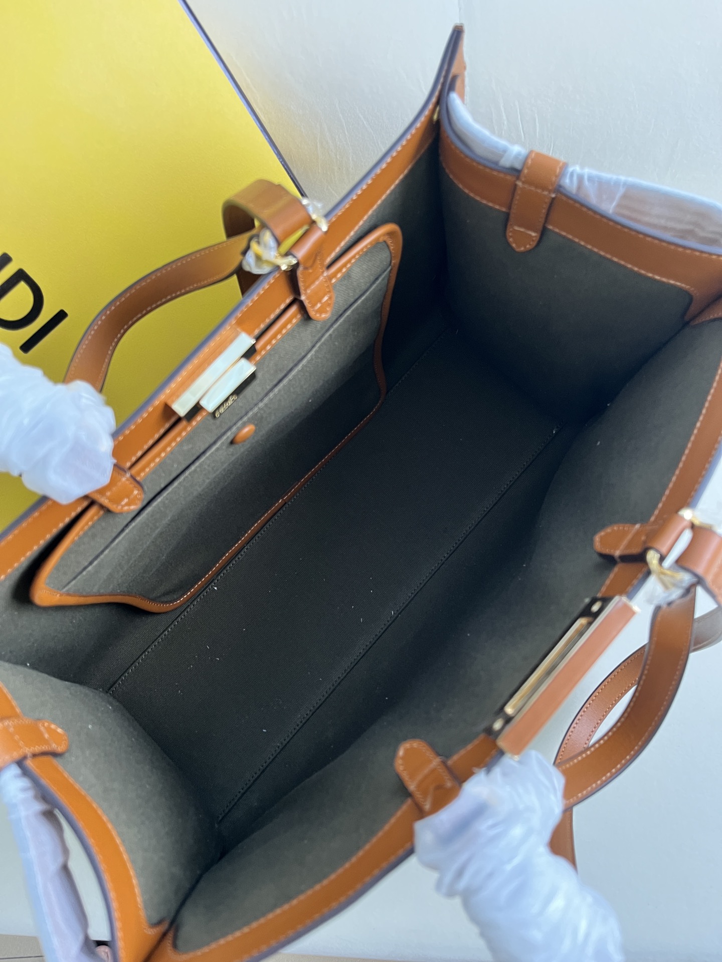 handbags FENDI 1819 size:40*12*29cm - vstockx