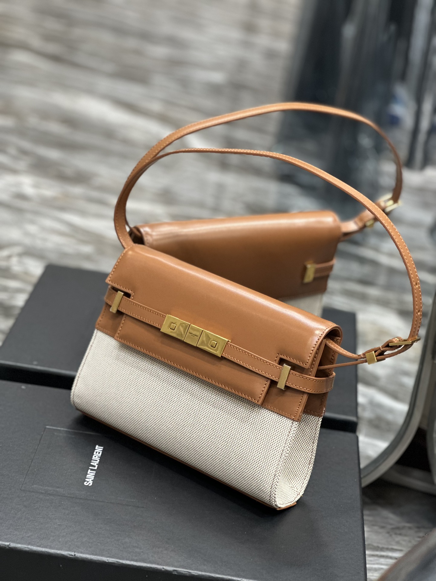 Handbags SAINT LAURENT 675626 size 24x17.5x6 cm - vstockx
