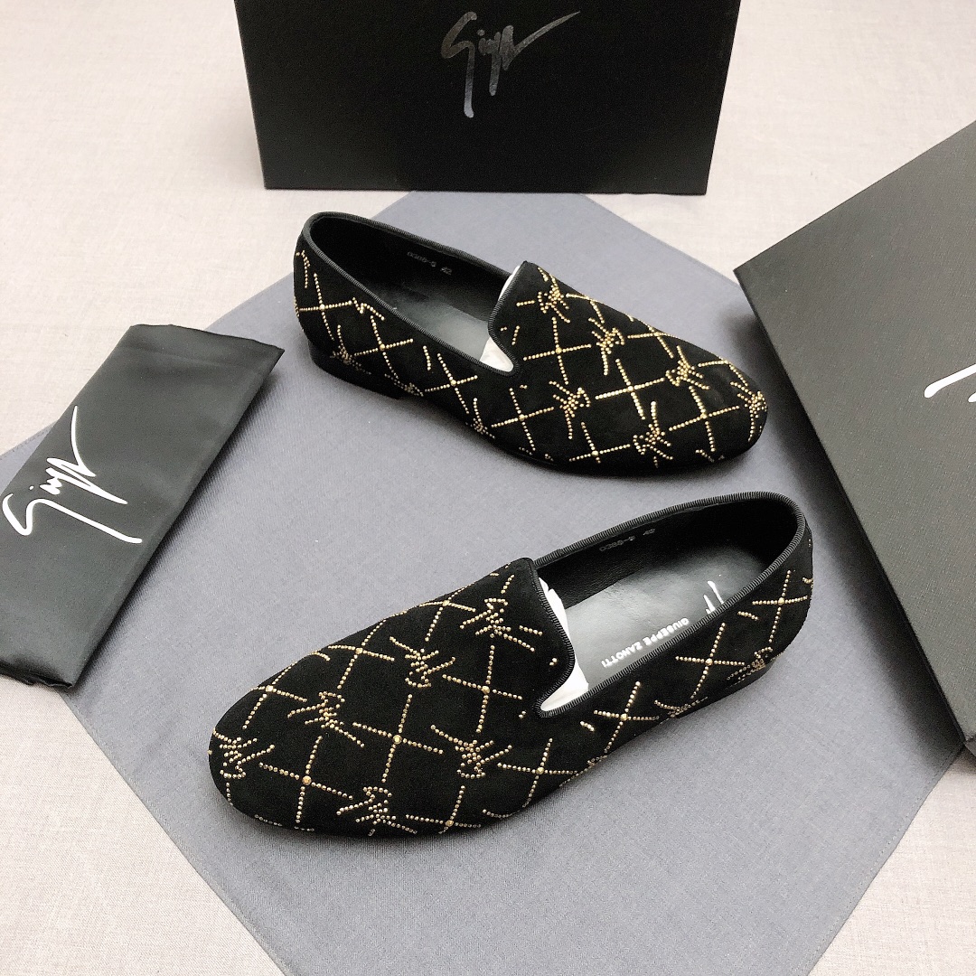 Giuseppe Zanotti Slip-on 11 - vstockx