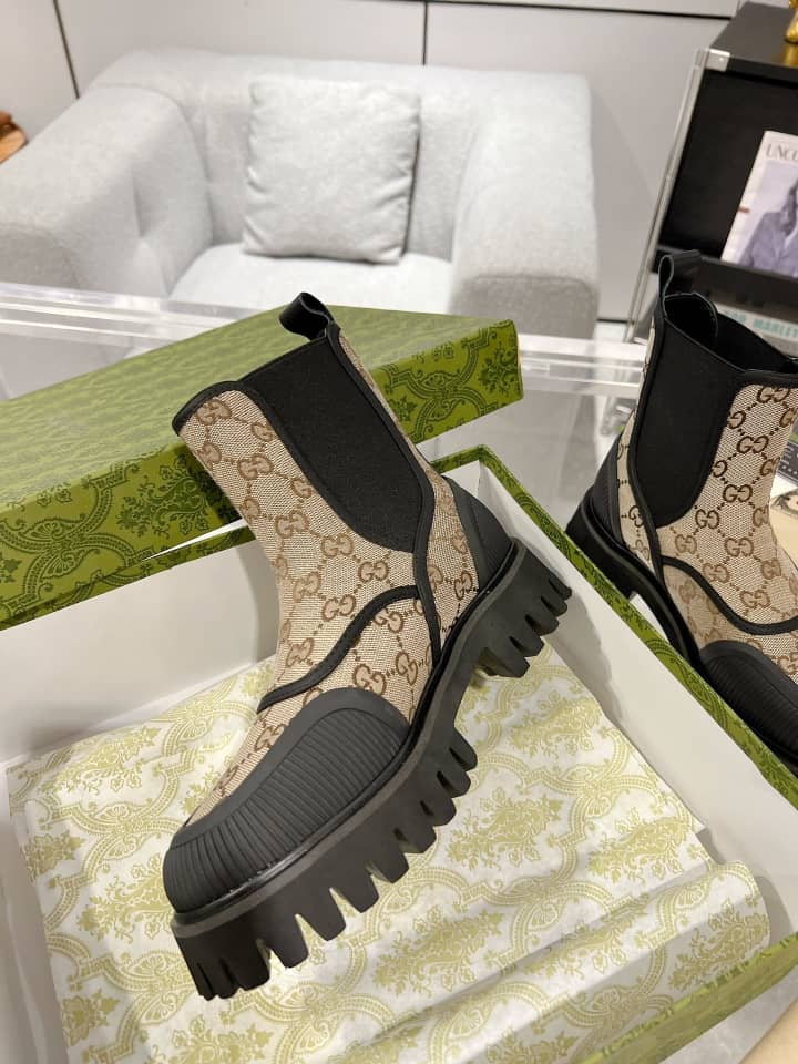 Gucci GG CANVAS ANKLE BOOT Beige and ebony Original GG canvas - vstockx