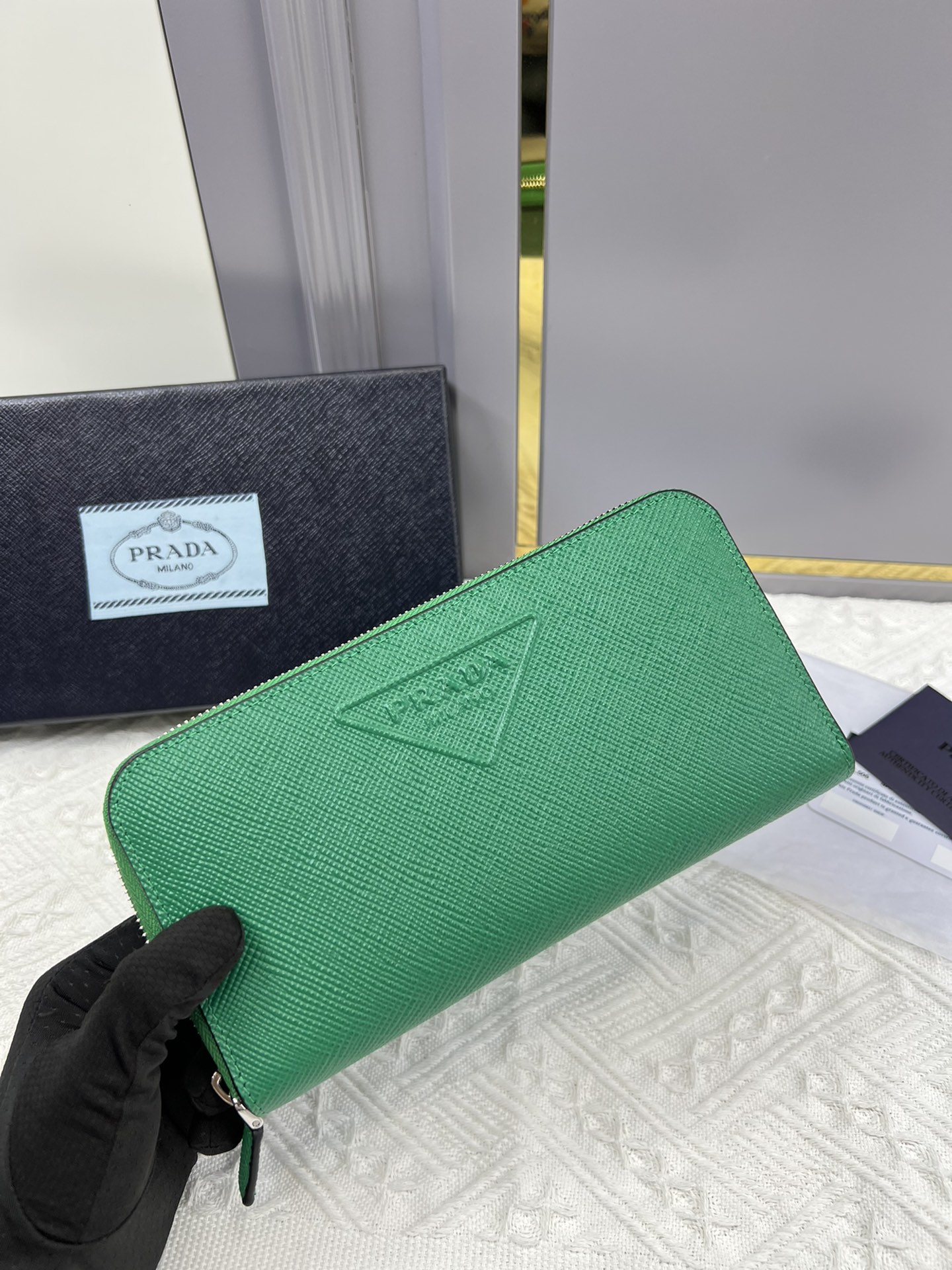 handbags prada 2ML317 20*10.3 - vstockx