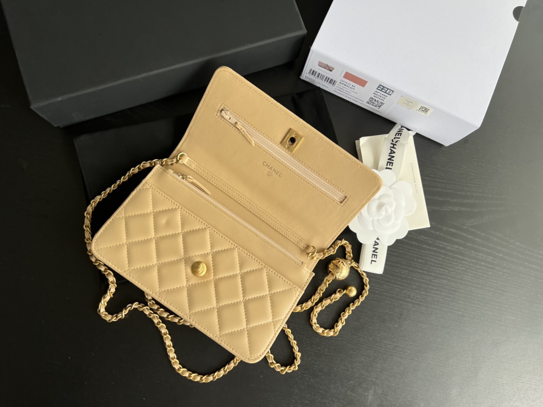 Handbag Chanel AP1450 size 19 cm - vstockx
