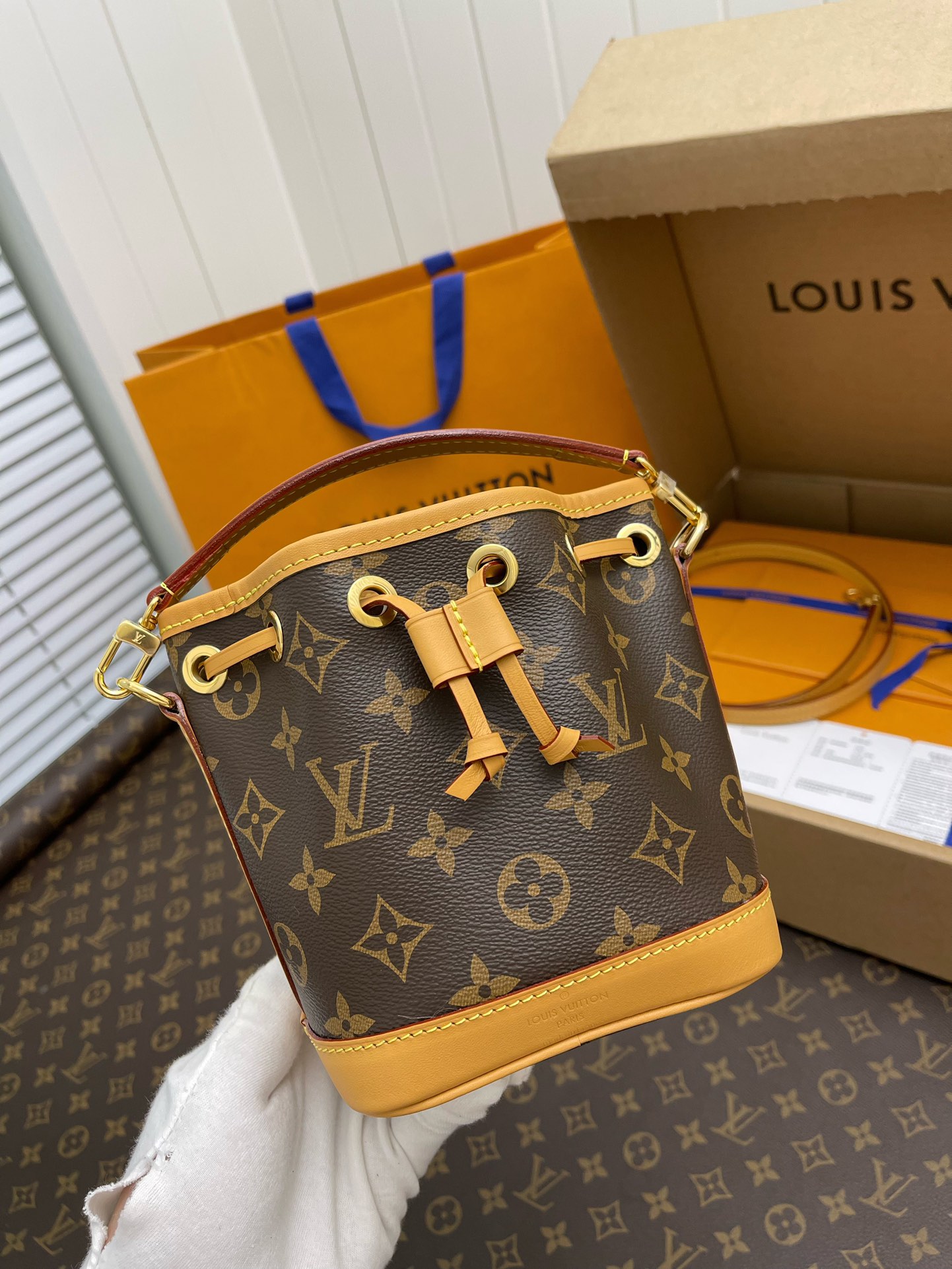 Handbags Louis Vuitton M81266 size:13*16*10 cm - vstockx