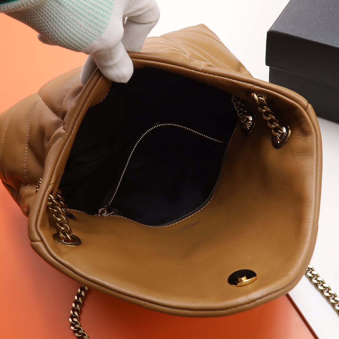 Handbags SAINT LAURENT 577476 size 29x17x11 cm - vstockx