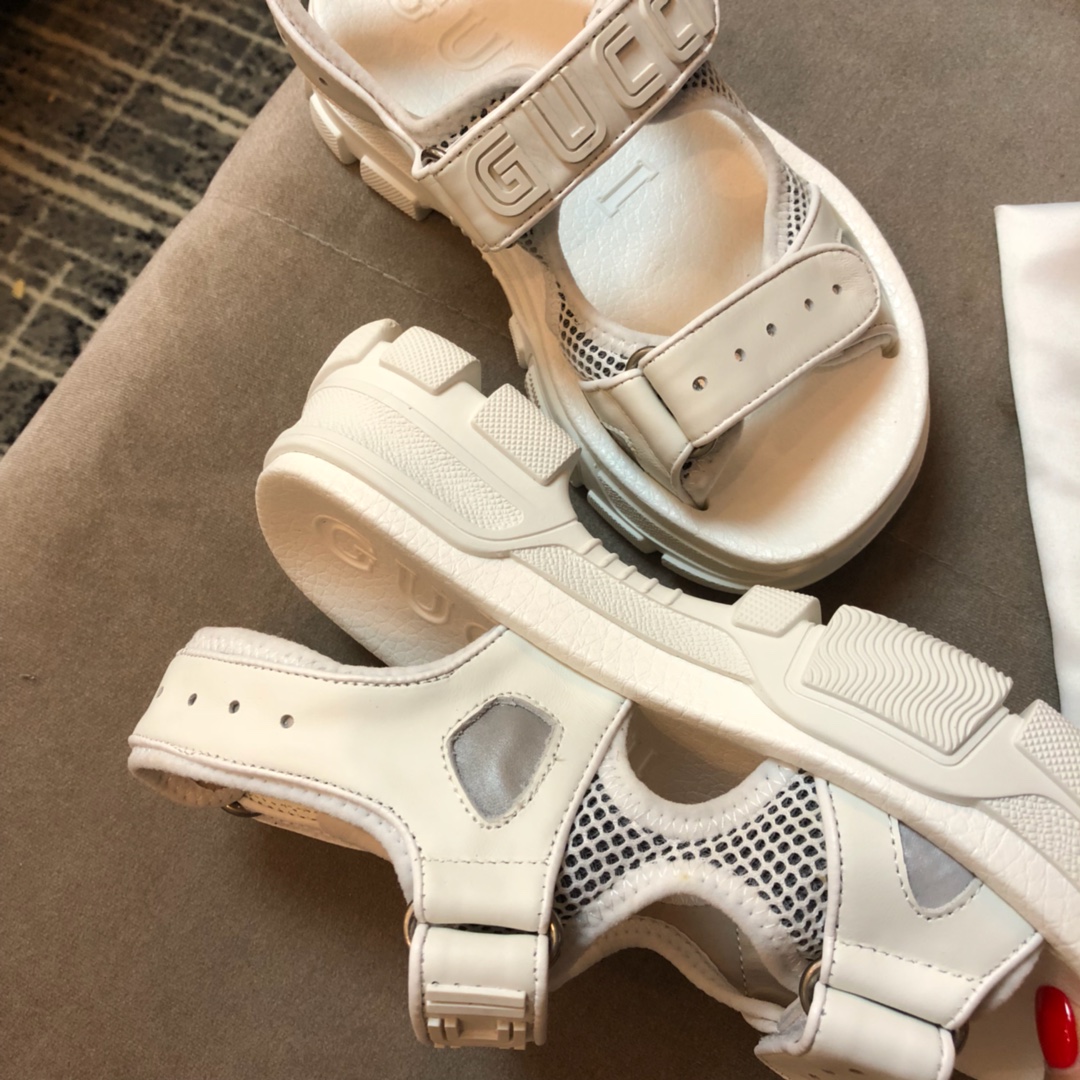 Gucci Leather espadrille with Double G WOMEN 1 - vstockx