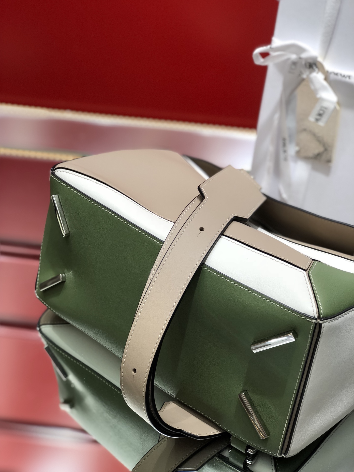 Handbags LOEWE Ykk size:29x18x12 cm - vstockx