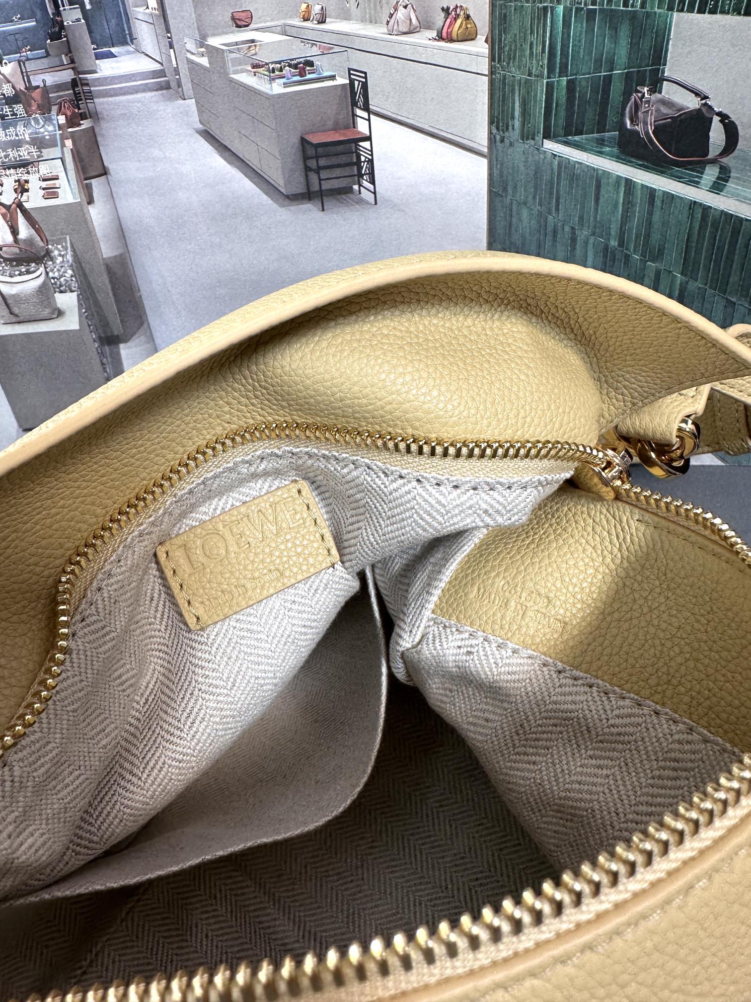 Handbags LOEWE ZP size:2414-11 cm - vstockx