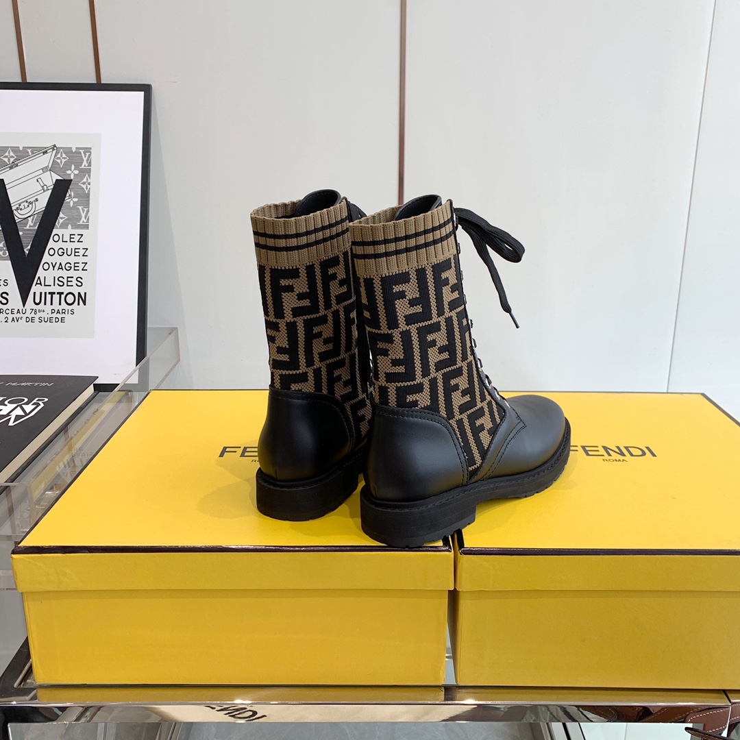 Fendi Boots 14 - vstockx