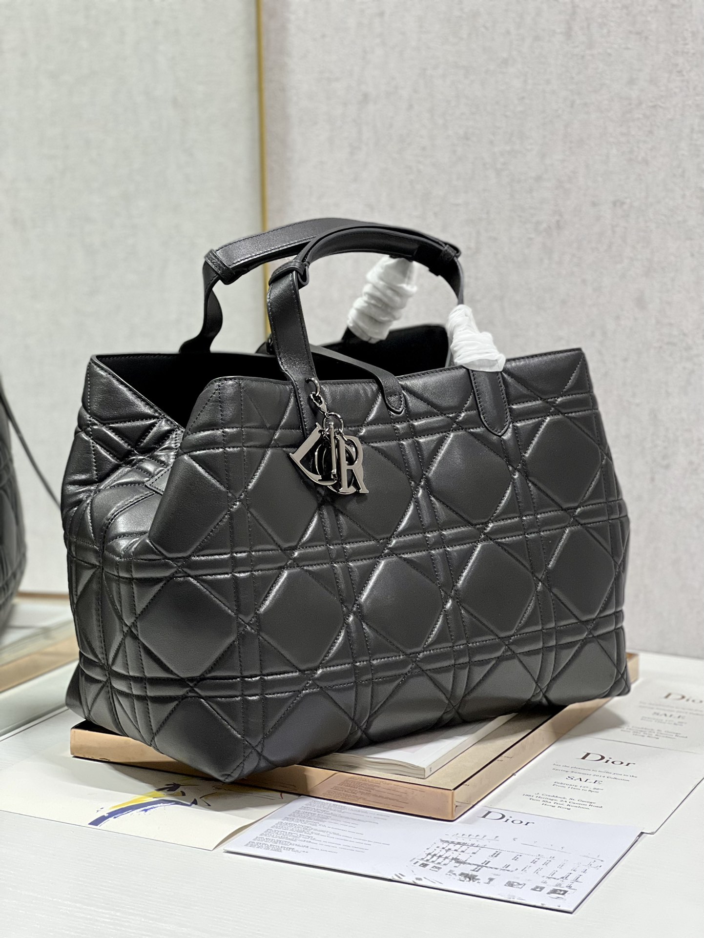 Handbag Dior 1188 size 37  43   22 cm - vstockx