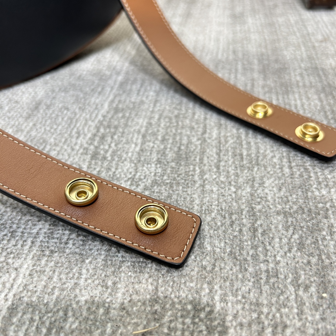 Handbags CELIN AVA STRAP 196923 size:24  13  7 cm - vstockx