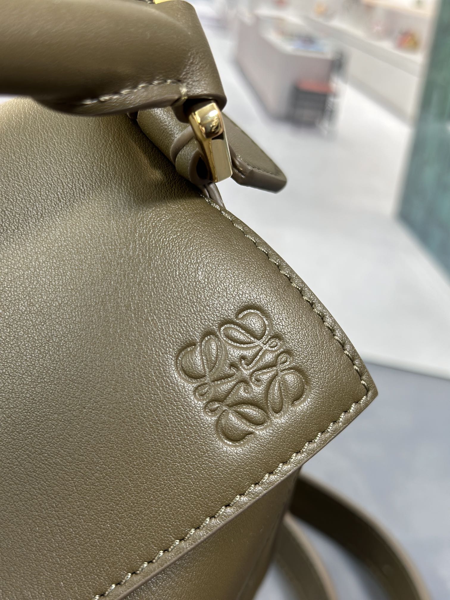 Handbags LOEWE ZP size:2414-11 cm - vstockx