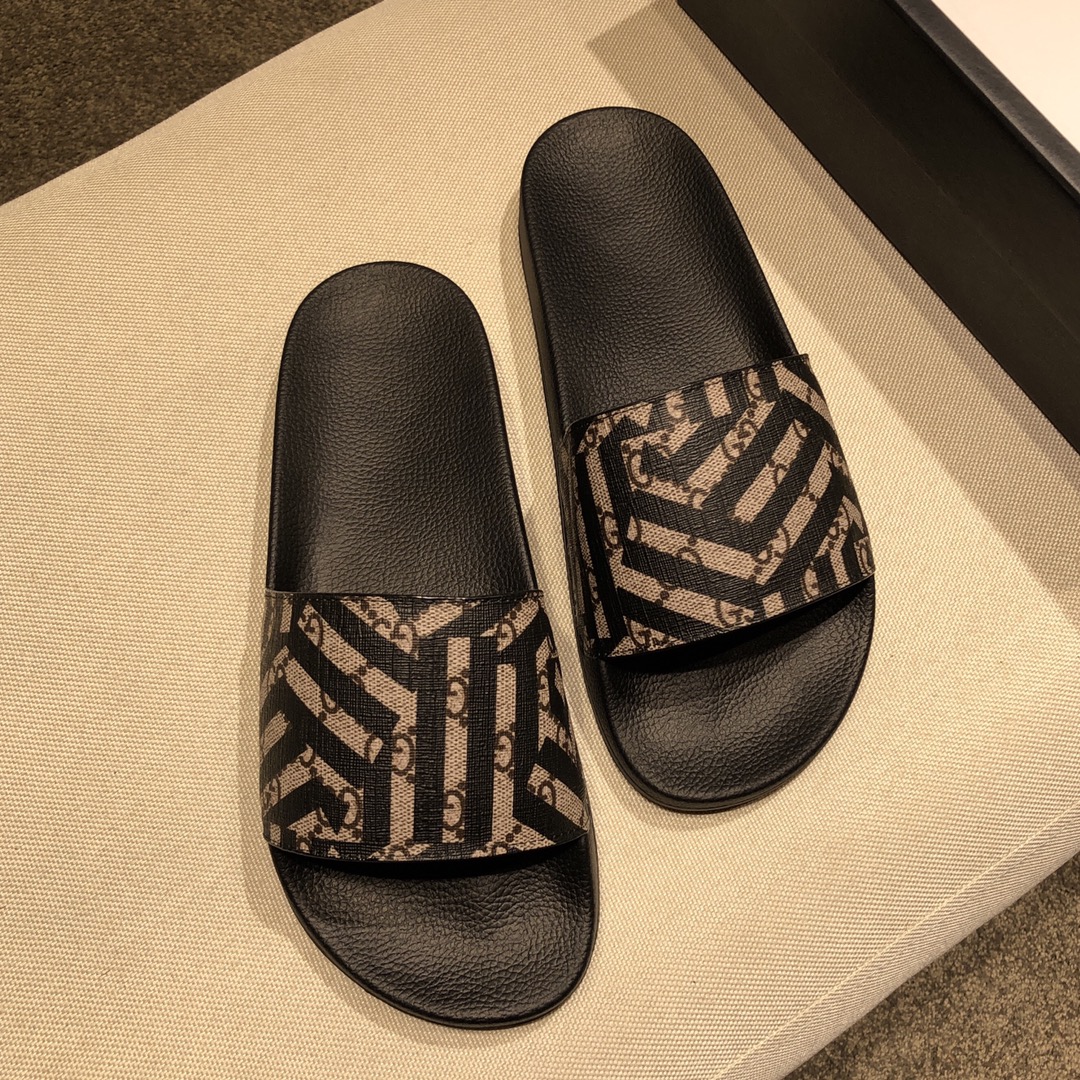 Gucci Slippers 39 - vstockx