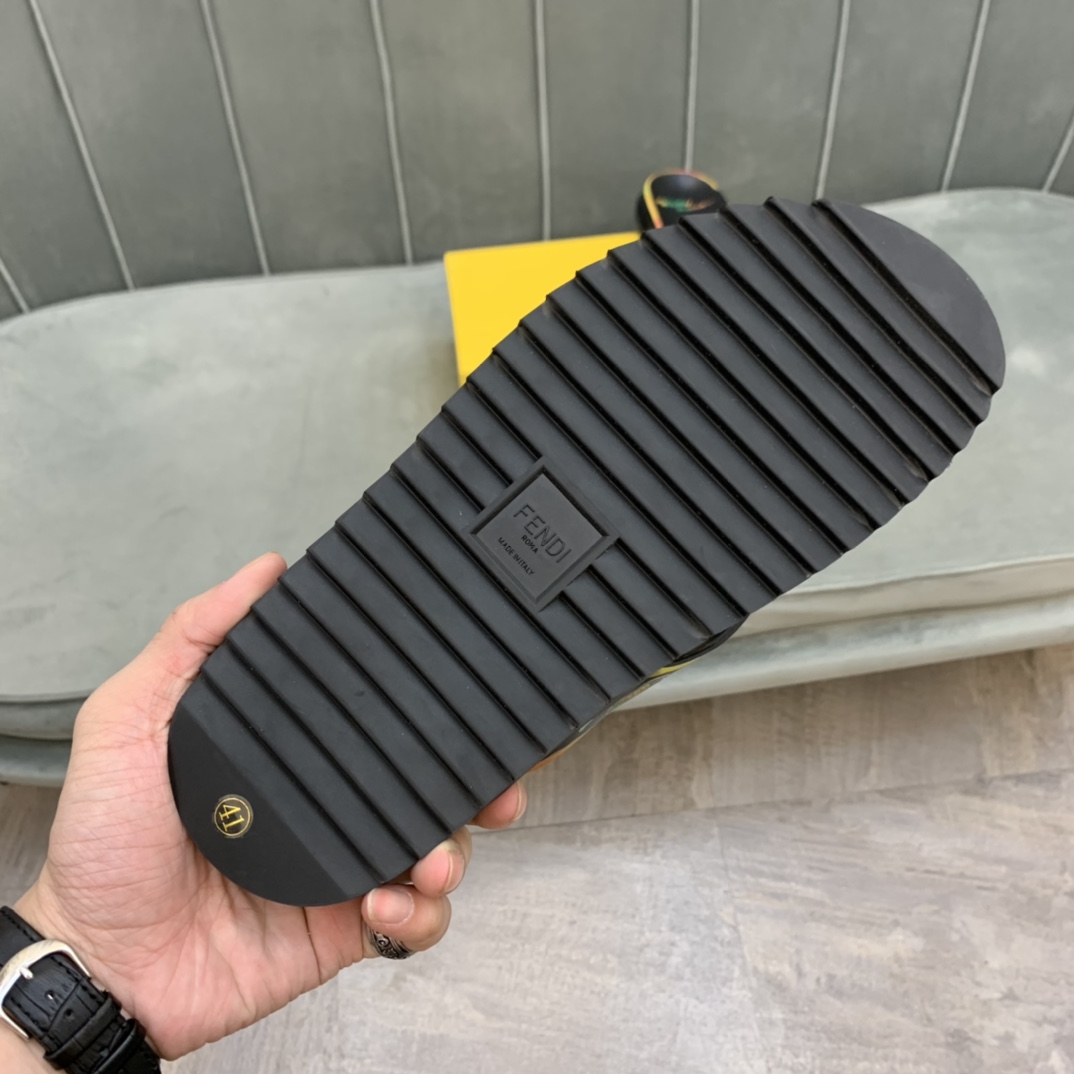 Fendi Slides 2 - vstockx