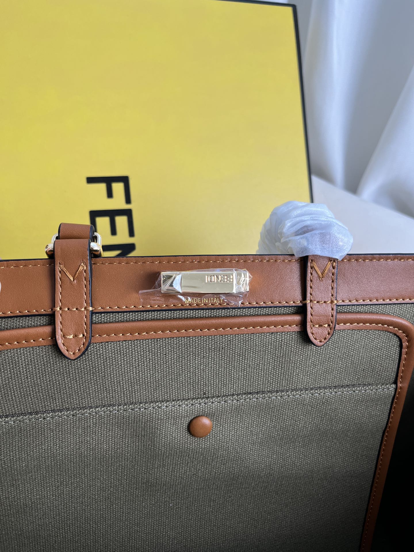 handbags FENDI 1819 size:40*12*29cm - vstockx
