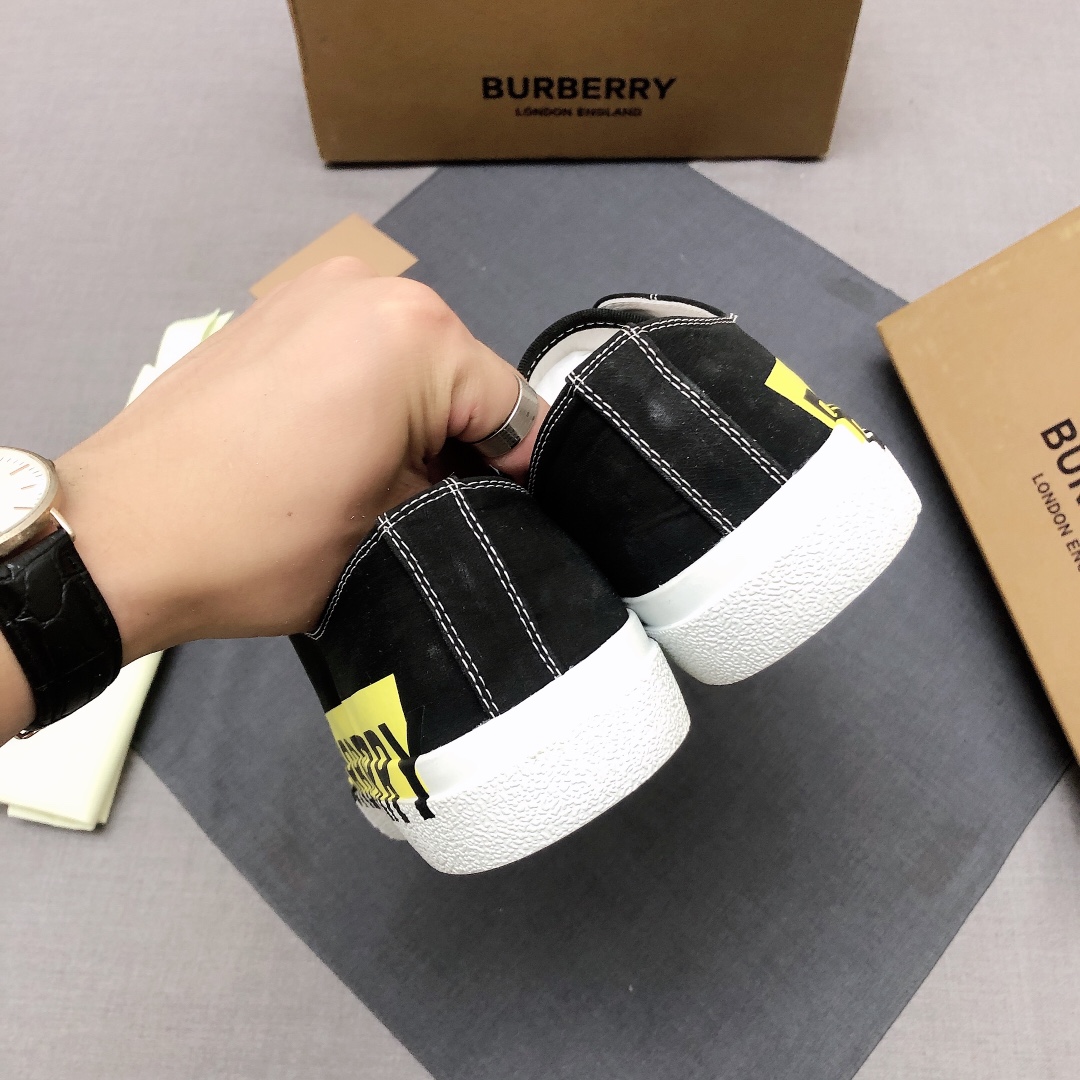 Burberry Perforated Check Sneaker 14 - vstockx
