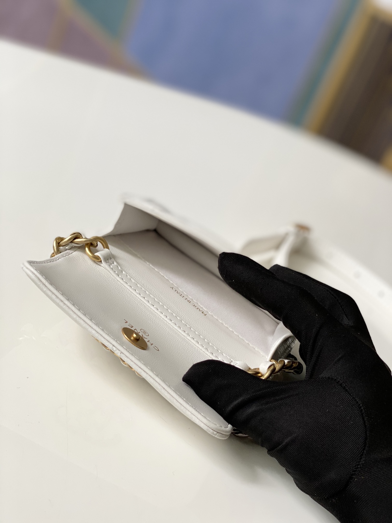 Handbag Chanel 81166 size 12 8.5 2.5 cm - vstockx