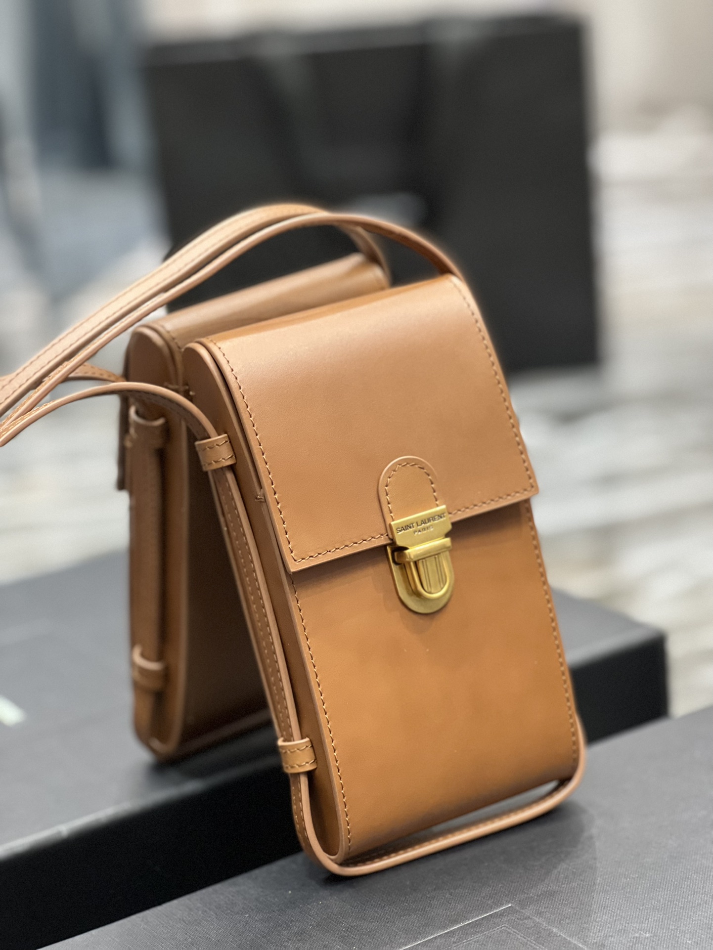 Handbags SAINT LAURENT 667718 size 9x3.5x18 cm - vstockx