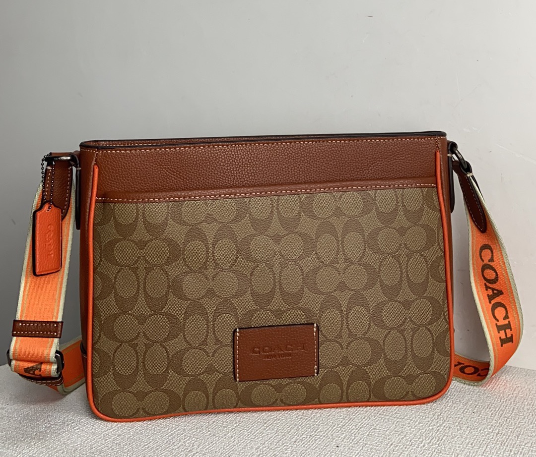 Handbags Coach CH078 size:30*22*6 - vstockx
