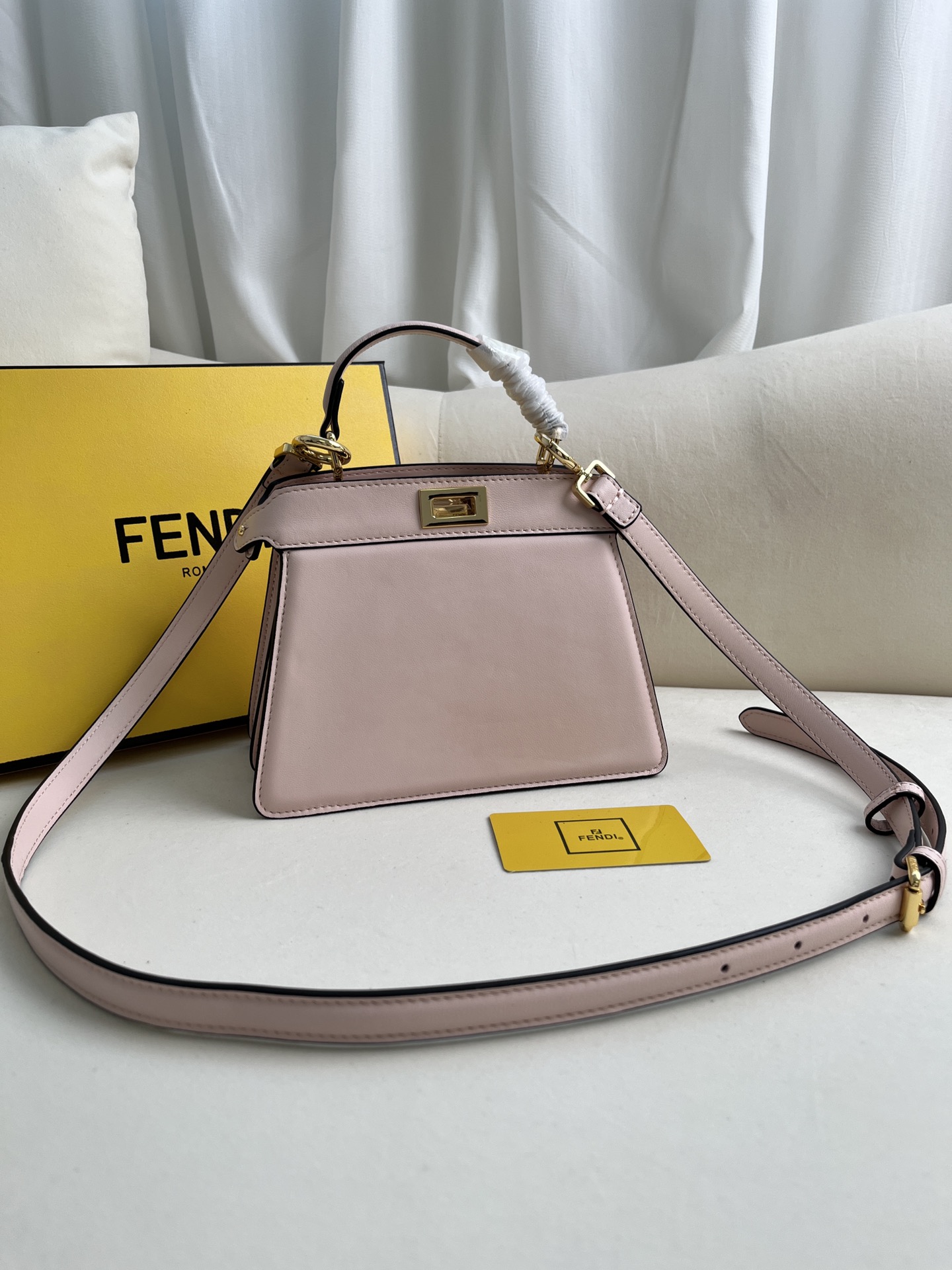 handbags FENDI 0228 size:20*15.5*11cm - vstockx