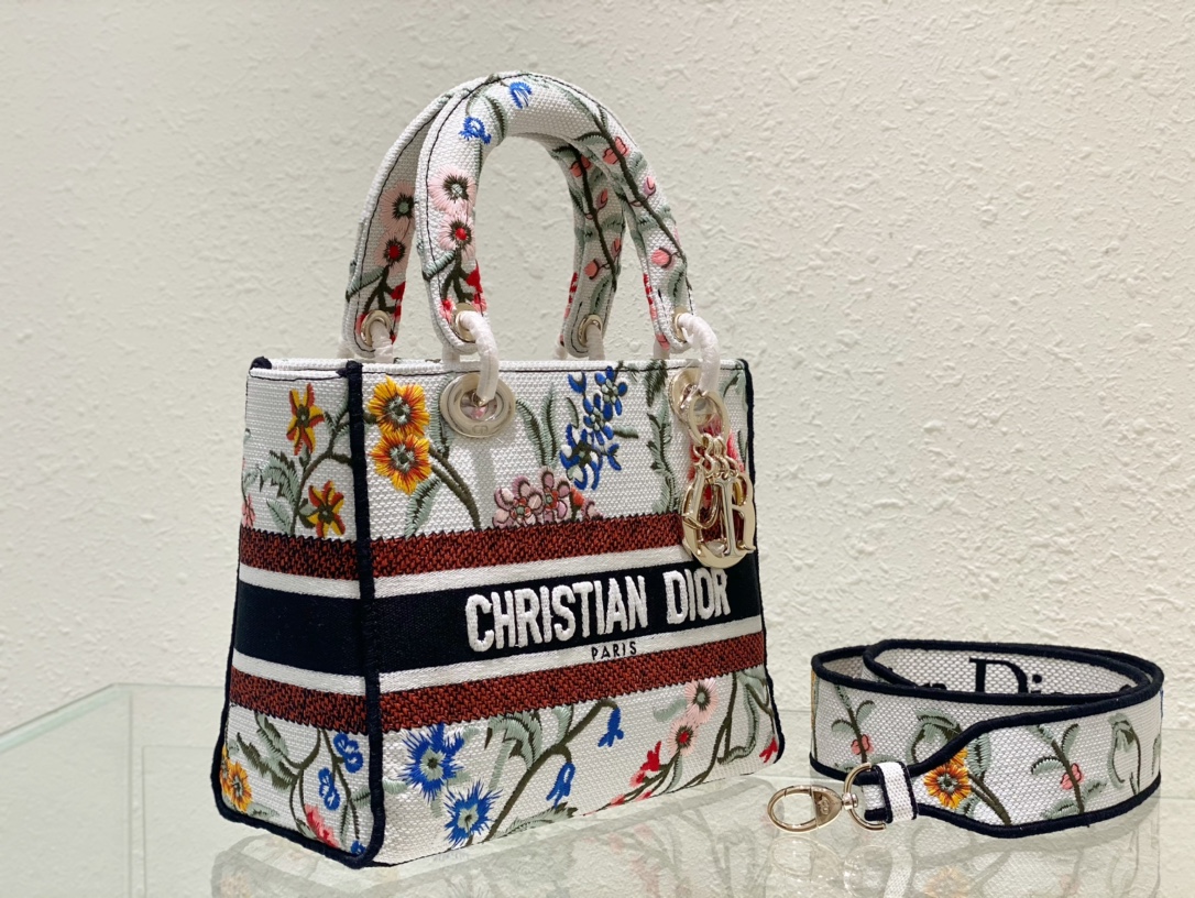 Handbag Dior 6605 size 24 x 20 x 11 cm - vstockx