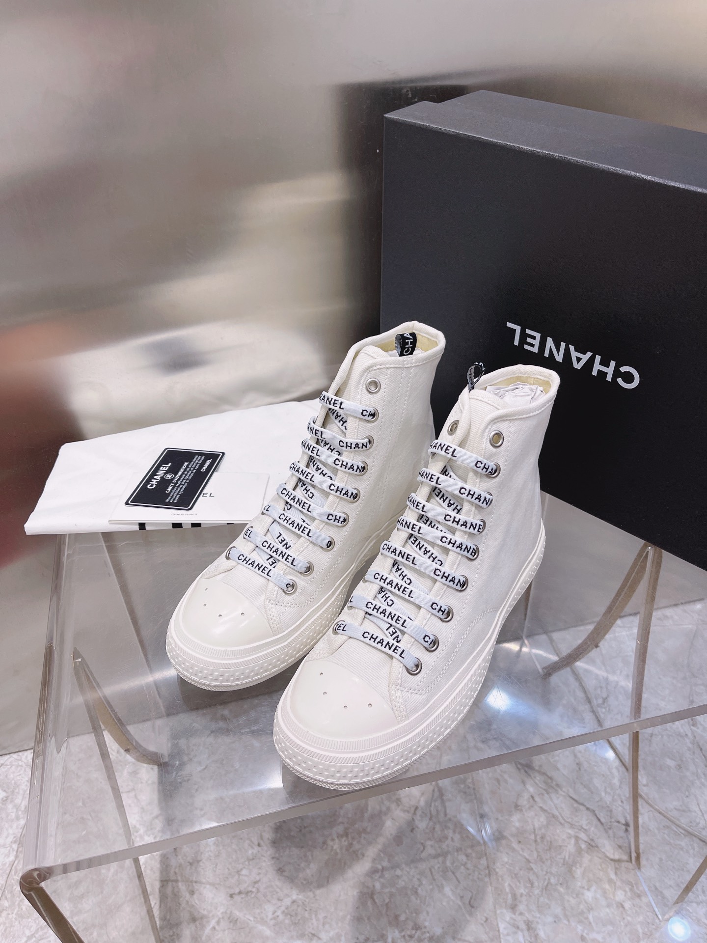 Chanel Flat canvas Sneaker 6 - vstockx