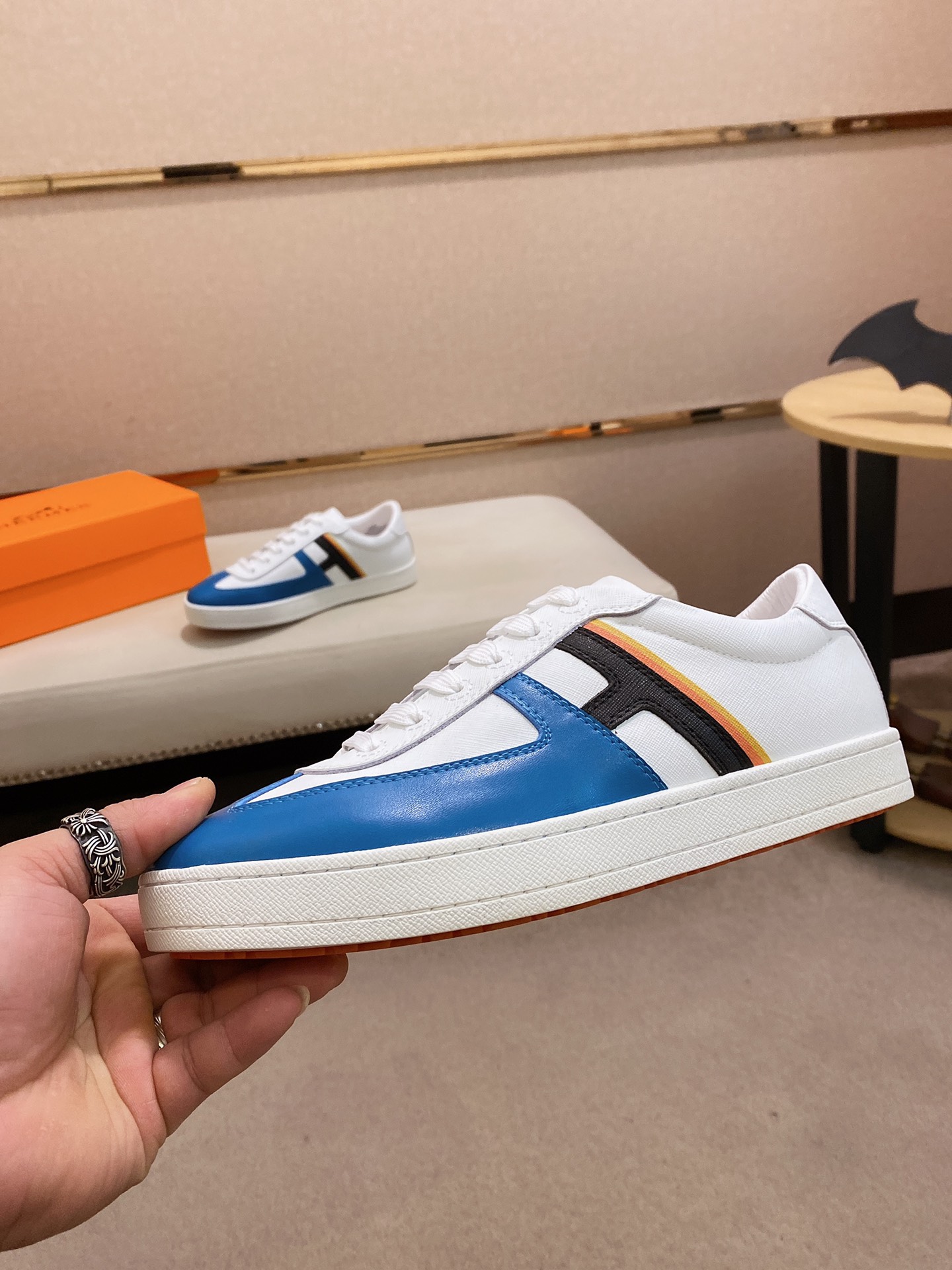 Hermes Boomerang sneaker 1 - vstockx