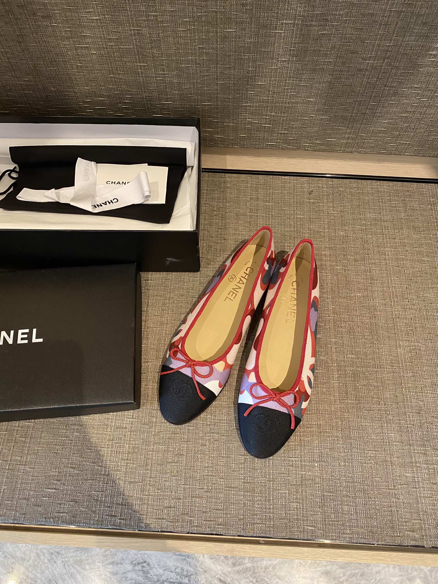 Chanel Ballerinas Fabric & Grosgrain 41 - vstockx